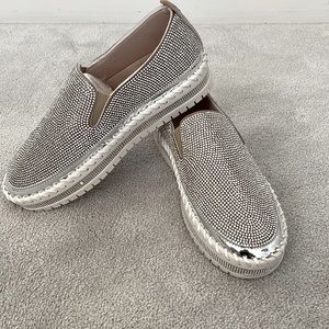 NWOT Belifi Embellished Walking Shoe